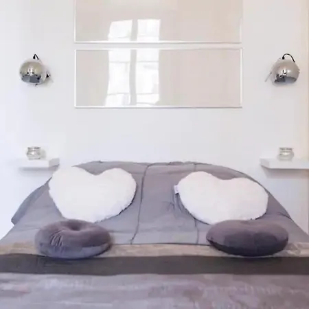 Duplex Design A 5min Du Sacre Coeur Апартаменты