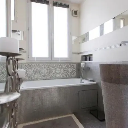 Duplex Design A 5min Du Sacre Coeur Апартаменты *
