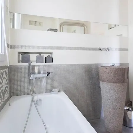 Duplex Design A 5min Du Sacre Coeur Апартаменты