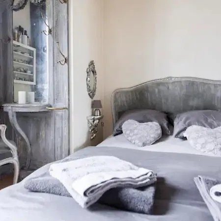 Duplex Design A 5min Du Sacre Coeur Апартаменты